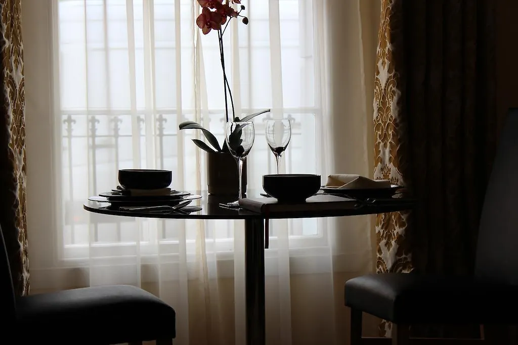 Silversprings - City Centre Apartments With Parking Exeter
