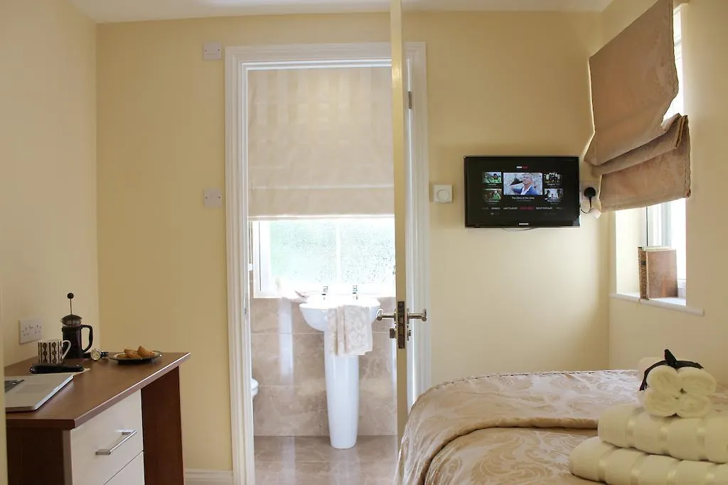 Silversprings - City Centre Apartments With Parking