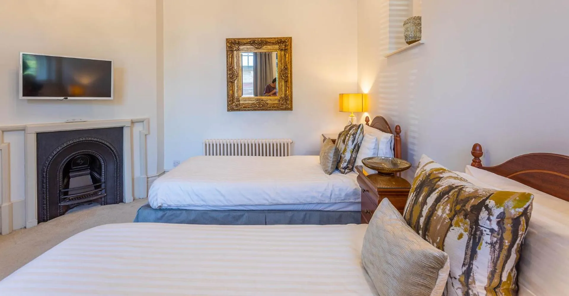 Silversprings - City Centre Apartments With Parking Exeter 0*,  United Kingdom