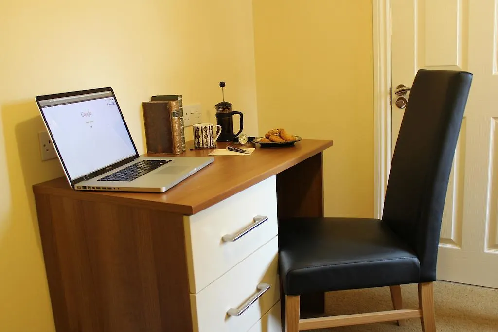 Silversprings - City Centre Apartments With Parking Exeter